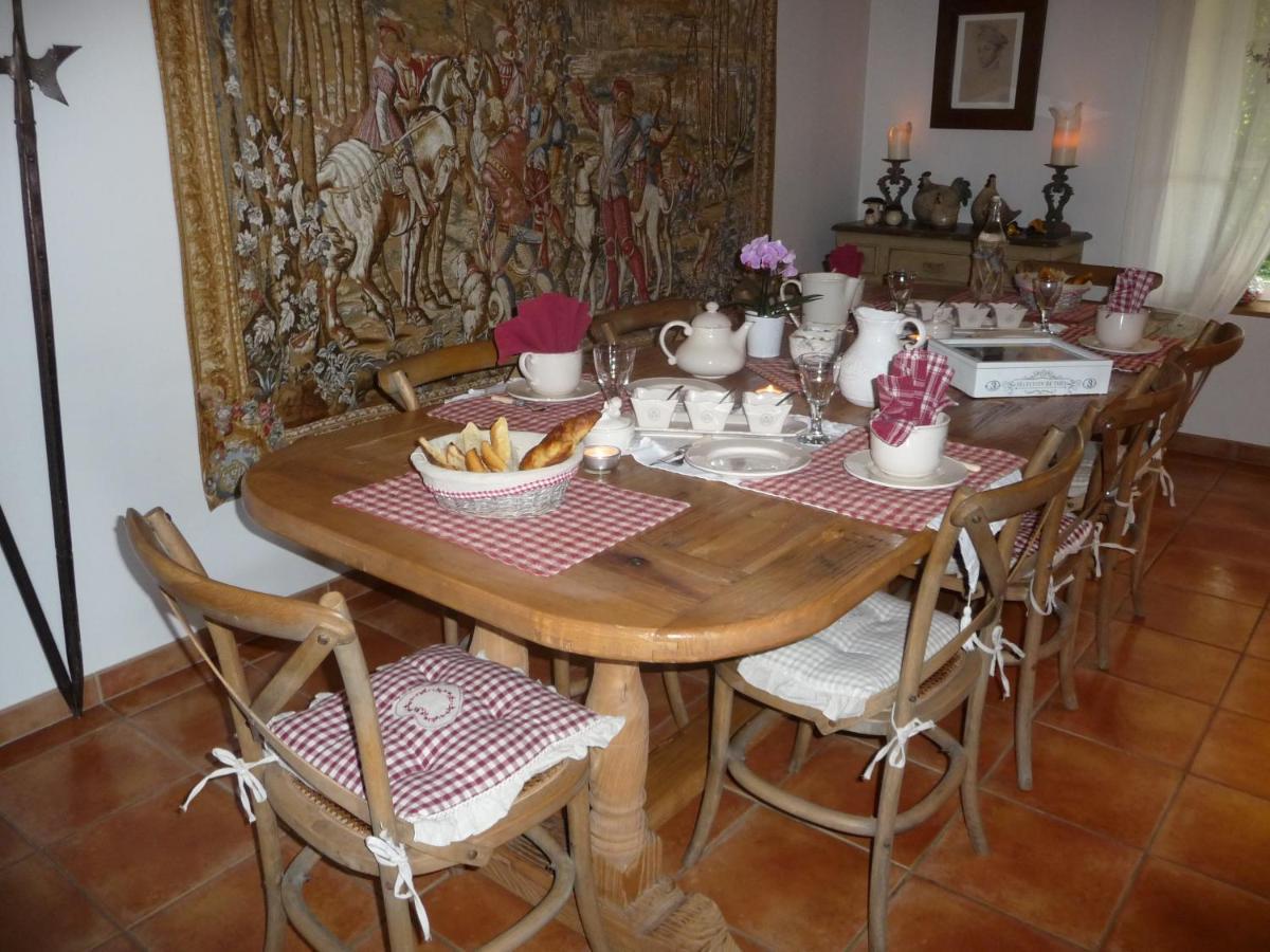 Bed and Breakfast Les Jarrieres Dame-Marie-les-Bois Exterior foto