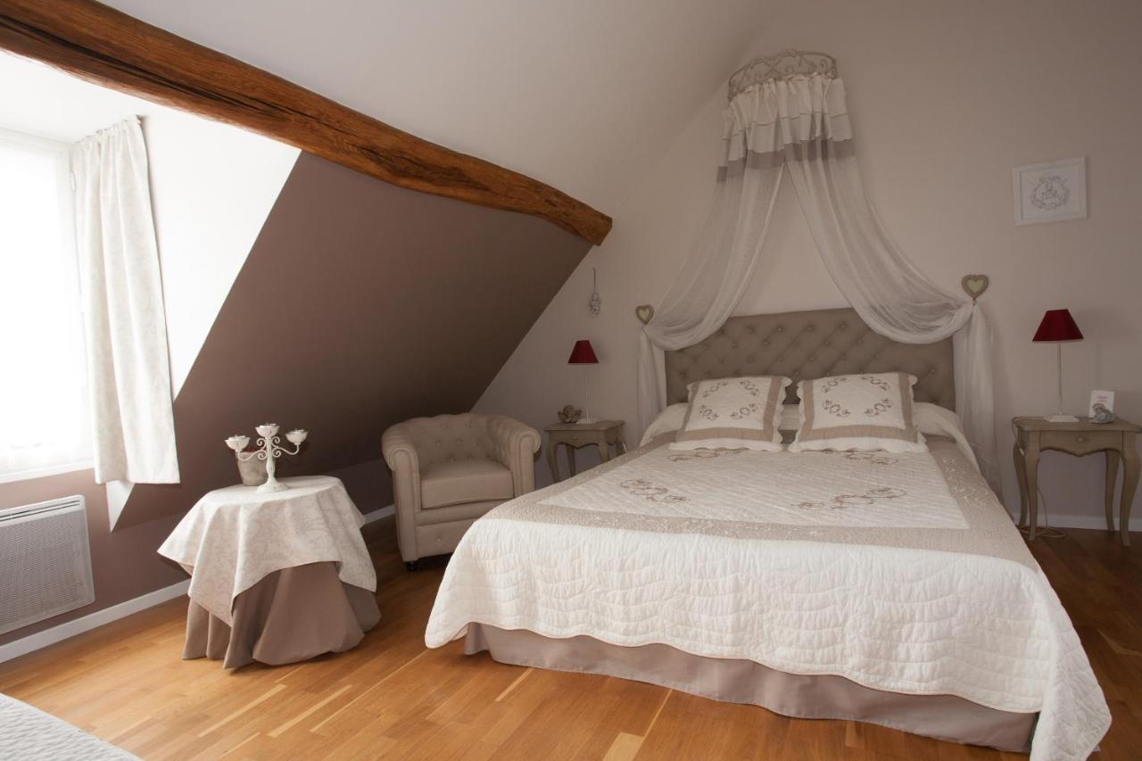 Bed and Breakfast Les Jarrieres Dame-Marie-les-Bois Exterior foto