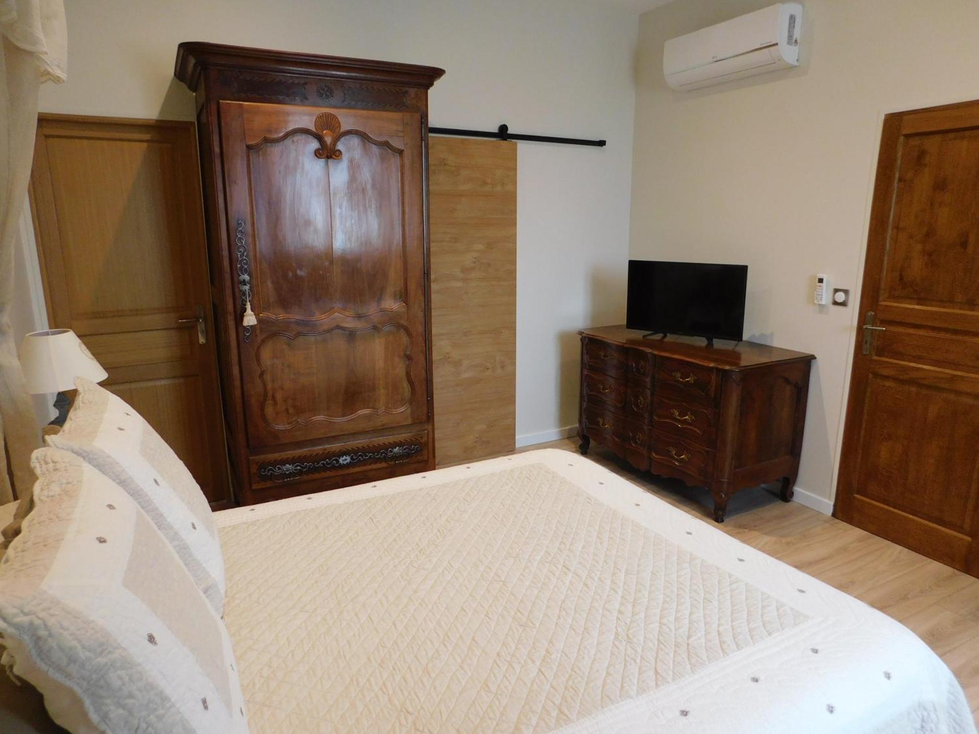 Bed and Breakfast Les Jarrieres Dame-Marie-les-Bois Exterior foto